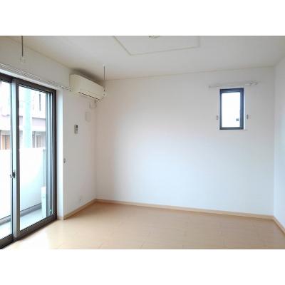 ティーモードＢ 103【管理NO：1-016920302-01030】 ★家具家電は申し込み後に搬入します★ ★2026年11月上旬入居可能★の物件画像