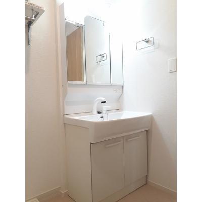 エストボヌール 101【管理NO：1-025466601-01010】 ★家具家電は申し込み後に搬入します★の物件画像