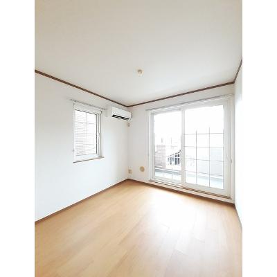 パーク　レガシィⅡ 201【管理NO：1-011779202-02010】 ★家具家電は申し込み後に搬入します★ ★2026年12月中旬入居可能★の物件画像