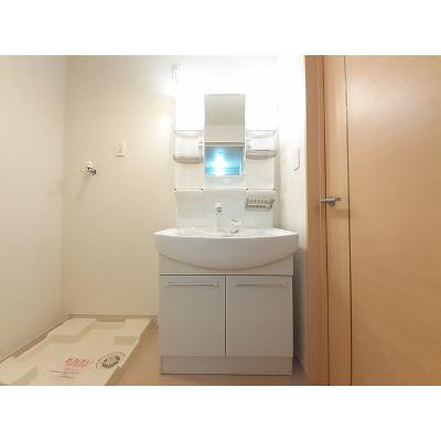 フローリスト 201【管理NO：1-019732301-02010】 ★家具家電は申し込み後に搬入します★ ★2026年12月上旬入居可能★の物件画像