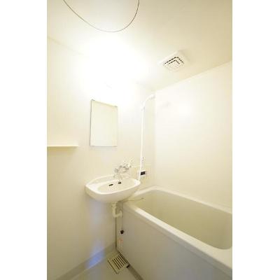 フラット・フラワー 201【管理NO：1-004130201-02010】 ★家具家電は申し込み後に搬入します★ ★2026年12月中旬入居可能★の物件画像