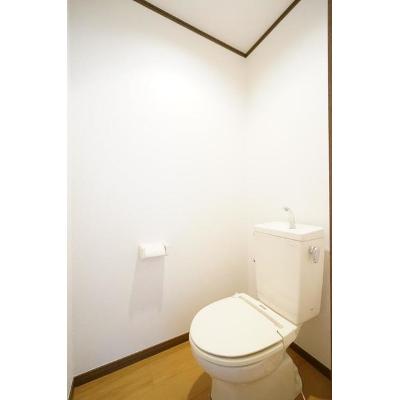 フラット・フラワー 201【管理NO：1-004130201-02010】 ★家具家電は申し込み後に搬入します★ ★2026年12月中旬入居可能★の物件画像
