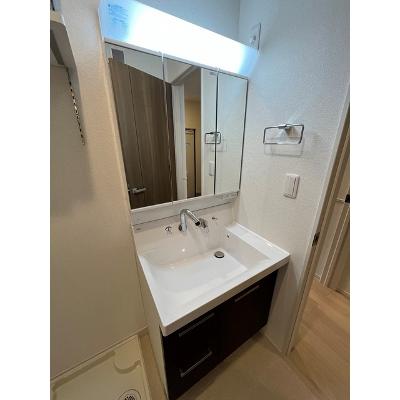 カーディナル 101【管理NO：1-026971301-01010】 ★家具家電は申し込み後に搬入します★ ★2026年11月下旬入居可能★の物件画像
