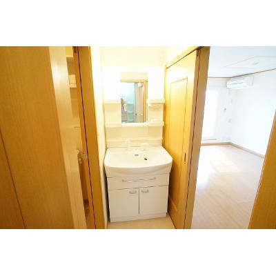 コンフォートＢ 203【管理NO：1-013398302-02030】 ★家具家電は申し込み後に搬入します★ ★2026年12月中旬入居可能★の物件画像