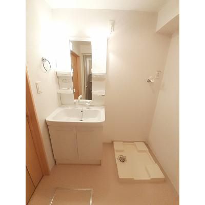 プリムラ 203【管理NO：1-018959301-02030】 ★家具家電は申し込み後に搬入します★ ★2026年12月中旬入居可能★の物件画像