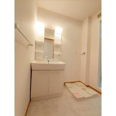クリエンテ 105【管理NO：1-015035801-01050】 ★家具家電は申し込み後に搬入します★ ★2026年12月中旬入居可能★の物件画像