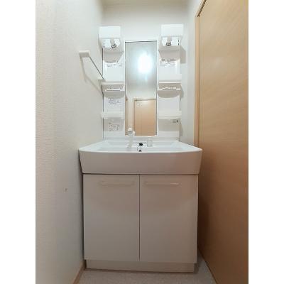 ヴィラ・ハナミズキ　Ⅲ 201【管理NO：1-016110703-02010】 ★家具家電は申し込み後に搬入します★ ★2026年11月上旬入居可能★の物件画像