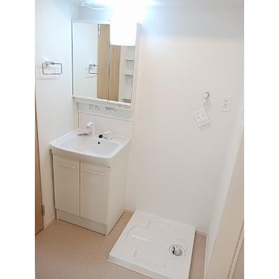 エヴィメリアＤ 201【管理NO：1-026935701-02010】 ★家具家電は申し込み後に搬入します★ ★2026年10月下旬入居可能★の物件画像