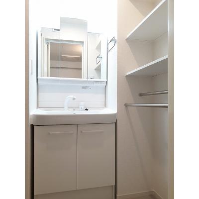 ラフィーネＥⅡ 102【管理NO：1-026289201-01020】 ★家具家電は申し込み後に搬入します★ ★2026年11月上旬入居可能★の物件画像