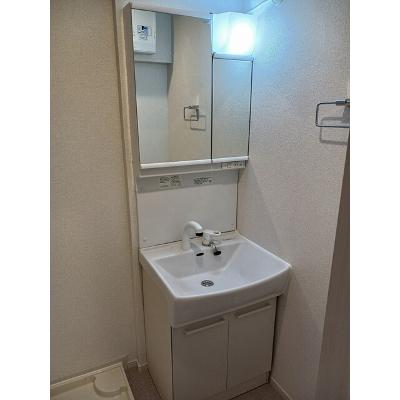 グランティーナ 103【管理NO：1-027159601-01030】 ★家具家電は申し込み後に搬入します★の物件画像