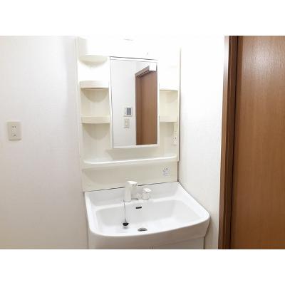 エステート草加第壱館 204【管理NO：1-010591401-02040】 ★家具家電は申し込み後に搬入します★ ★2026年11月下旬入居可能★の物件画像