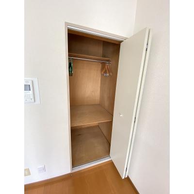 ユニオンマンスリー横浜・白楽１　205　1R・シングル☆■安心のオートロック完備♪デスク＆チェア付きでテレワークにもおすすめ♪■東急東横線利用で渋谷・横浜まで乗換なしでアクセスの物件画像