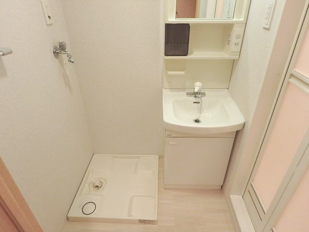 グッドステイサムティ北浜■【ベーシック・NET対応・洗浄機能付便座・独立洗面台】の物件画像