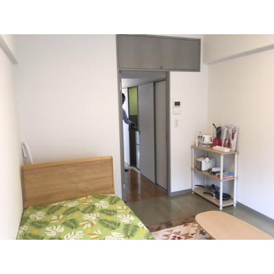 ※明るい南向き♪バス・トイレ別です！1日/3000円です！ の物件画像