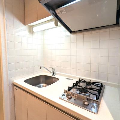 🌲🌲 弊社掲載全ての物件、ご契約全期間の賃料 “60％割引” を絶賛継続中🌳🌳　【《長堀橋駅》徒歩5分の好立地♪】　クリスタルグランツ心斎橋EAST🚭　［No.5194030］の物件画像