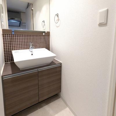 🌲🌲 弊社掲載全ての物件、ご契約全期間の賃料 “60％割引” を絶賛継続中🌳🌳　【《長堀橋駅》徒歩5分の好立地♪】　クリスタルグランツ心斎橋EAST🚭　［No.5194030］の物件画像