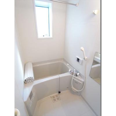 Bizroom／エルマーナB　2016年築のキレイな物件です！ネット無料！！の物件画像