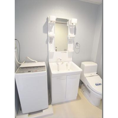 Bizroom／エルマーナB　2016年築のキレイな物件です！ネット無料！！の物件画像