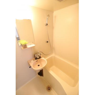 Bizroom／石垣ビル301　【アクセス◎】駅徒歩５分！買物便利！近隣にコインパーキングあります！の物件画像