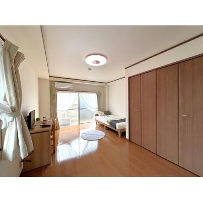 🔷🔹🔸🔶⭐駐車場付き🚙⭐おしゃれな内装⭐1Kタイプ⭐音が気になる方も安心な鉄骨造のお部屋⭐【禁煙&Wi-Fi無料】⭐🔶🔸🔹🔷「K27」の間取り図