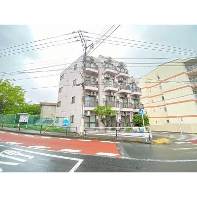 ユニオンマンスリー永山６　102　1K・シングル☆【禁煙ルーム】室内洗濯機や2ドア冷蔵庫など生活家電完備！デスク・チェアのあるお部屋/多摩大学多摩キャンパスまで徒歩通学/建物向かいにはコンビニありの地図画像