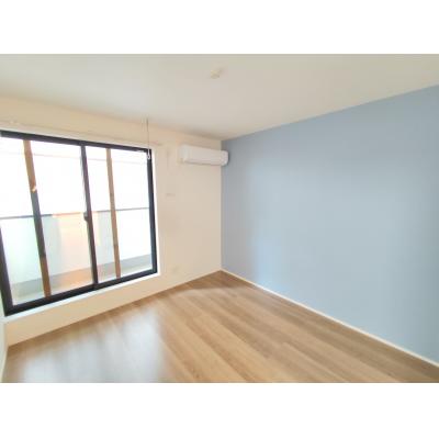 【✨🏰新築物件🏰✨】鳳駅5分🚉ショッピングモールやコンビニもすぐ近くの便利物件♪家具家電付き🎏の地図画像