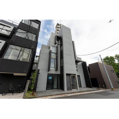 駅から徒歩3分！／オシャレなデザイナーズ／家具家電・備品完備／LUXE南青山 201の地図画像