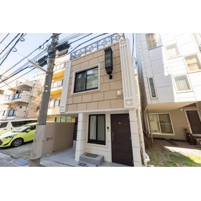 新宿まで電車で約5分と好アクセス/コンビニやレストランが充実/LaVie四谷 201の地図画像