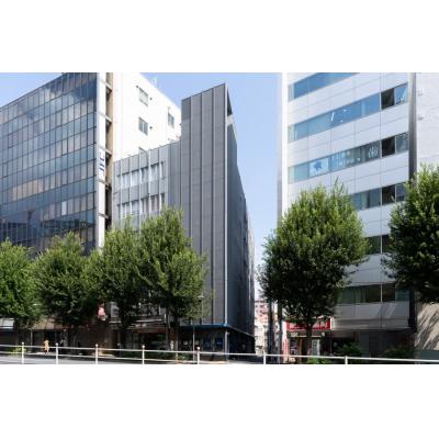 新宿三丁目駅から徒歩3分！新宿駅も徒歩圏内/Wi-Fi完備/新宿岡田ビル 405の地図画像