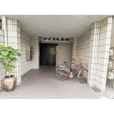 【長瀬駅徒歩2分】スーパー🍅やコンビニ🏪が近くて超便利🏃‍♂️💨駅チカで快適ライフを満喫✨🏡の地図画像