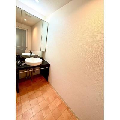 月額目安140000円♪♪今だけ日額6000円→4000円🌸🌸駅前にある超好立地♪♪広々空間30㎡越えのお部屋♪♪の地図画像