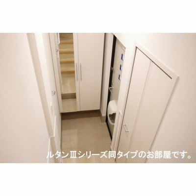 コッリーナ・ヴェルデ　Ｋ 302【管理NO：1-028549901-03020】 ★家具家電は申し込み後に搬入します 2026年10月上旬入居可能の地図画像