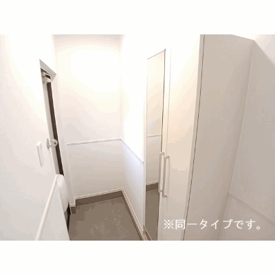 グラース　アン 101【管理NO：1-028358101-01010】 ★家具家電は申し込み後に搬入します 2026年08月上旬入居可能の地図画像